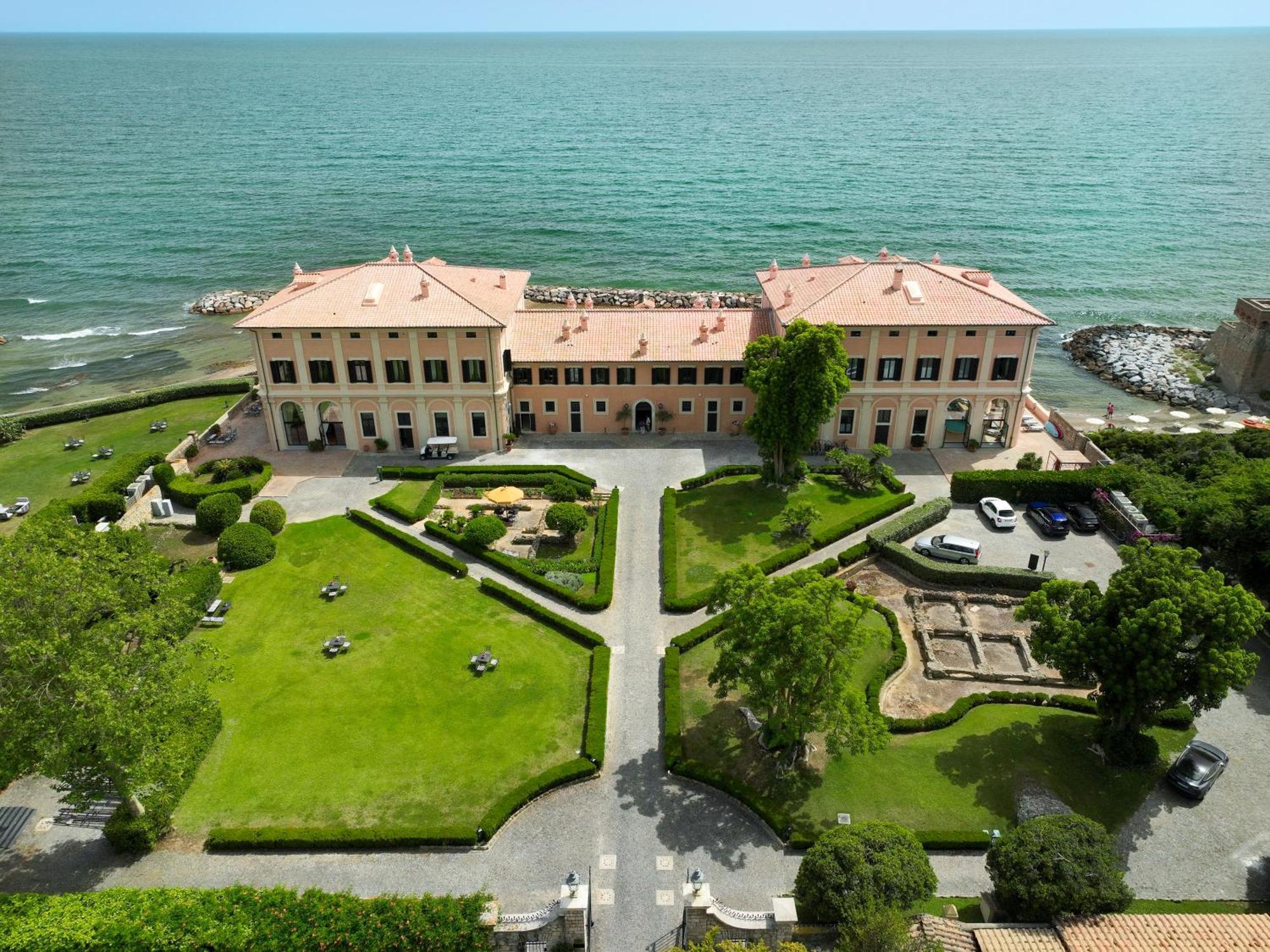 La Posta Vecchia Hotel Ladispoli Esterno foto
