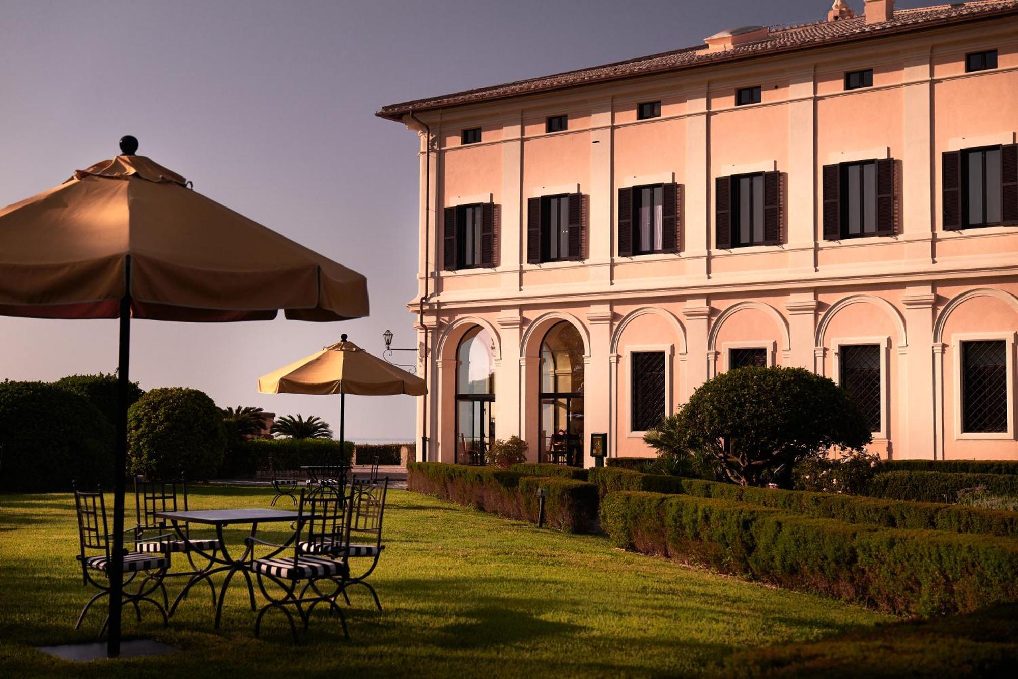 La Posta Vecchia Hotel Ladispoli Esterno foto